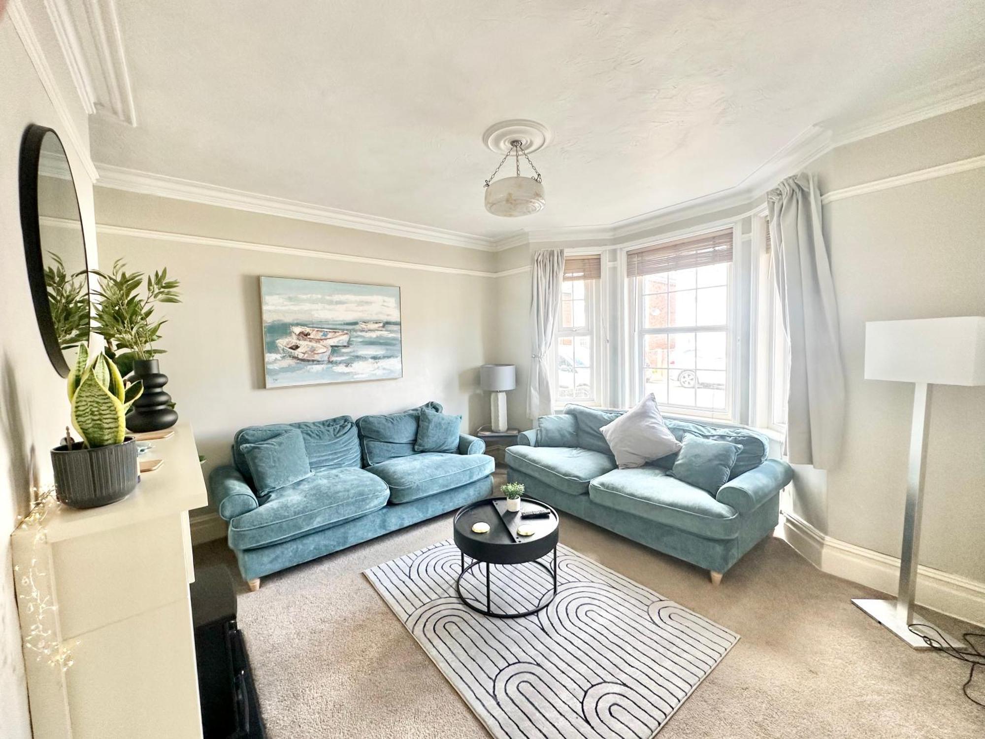 The Capstone Retreat - Beautiful Detached Family Home By Coastline Retreats, Arcade Machine, Parking, Bbq Борнмут Экстерьер фото
